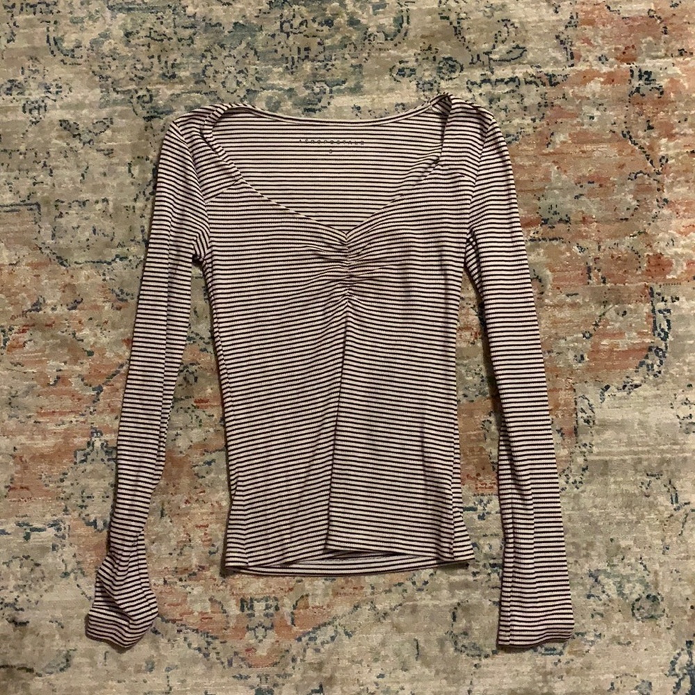 Aeropostale long sleeve top